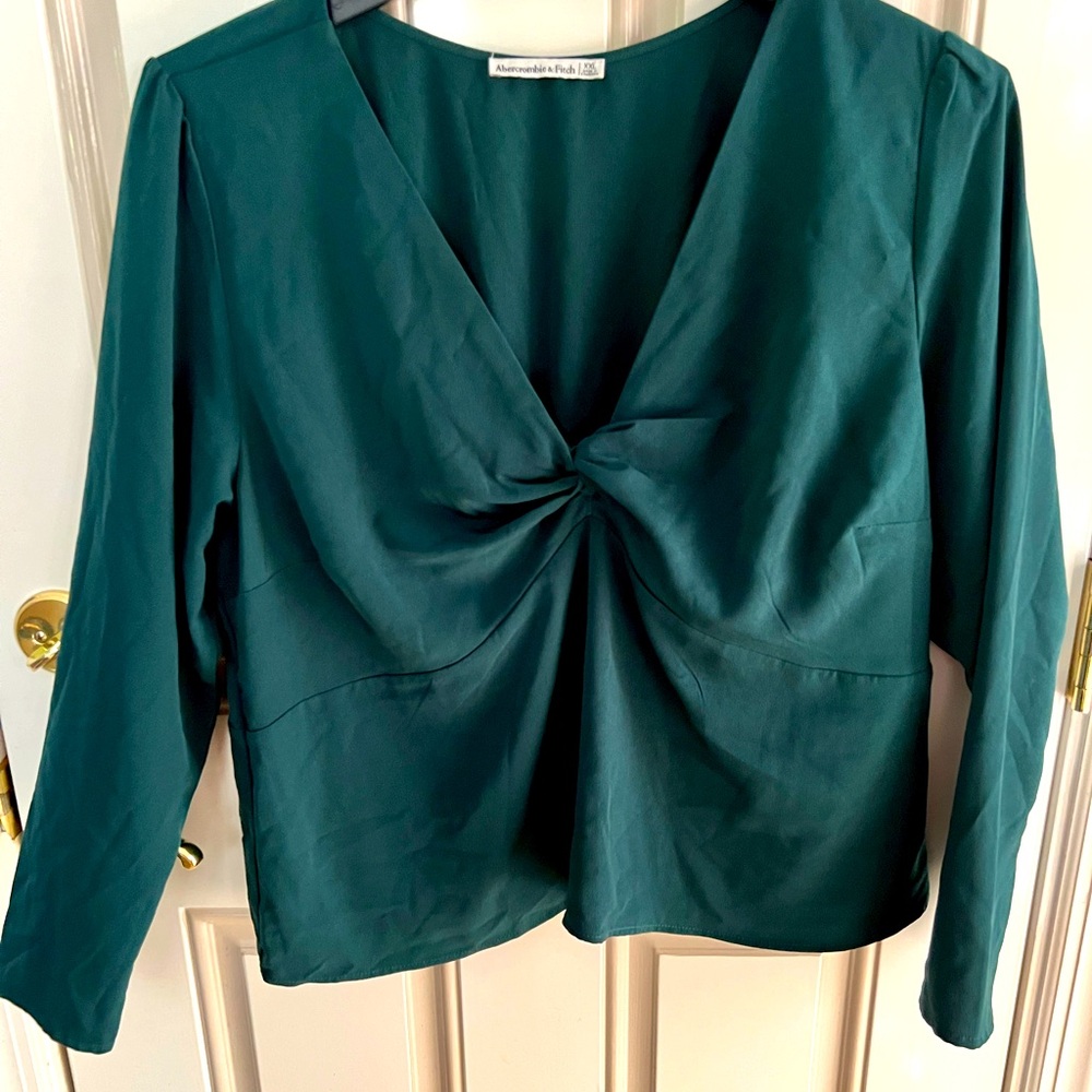 Elegant Green Women's Top